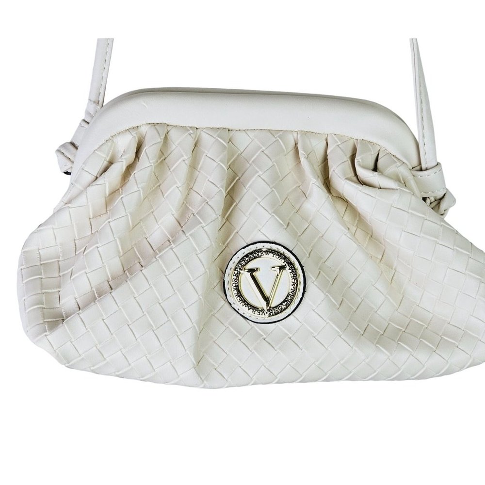 Vera New York Heather Woven Crossbody Cream in a V